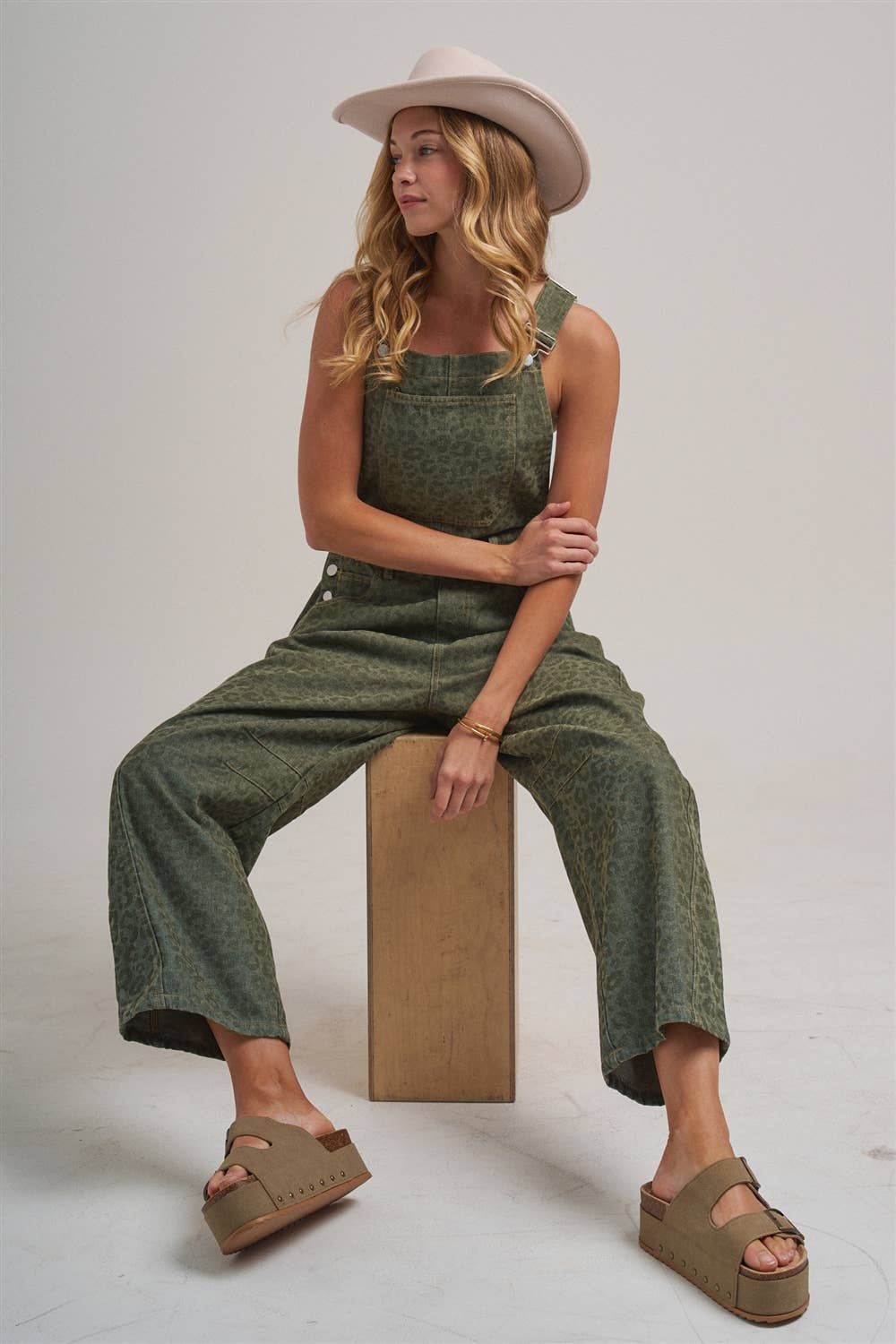 VINTAGE LEOPARD OVERALL JUMPSUIT WITH BARREL LEG