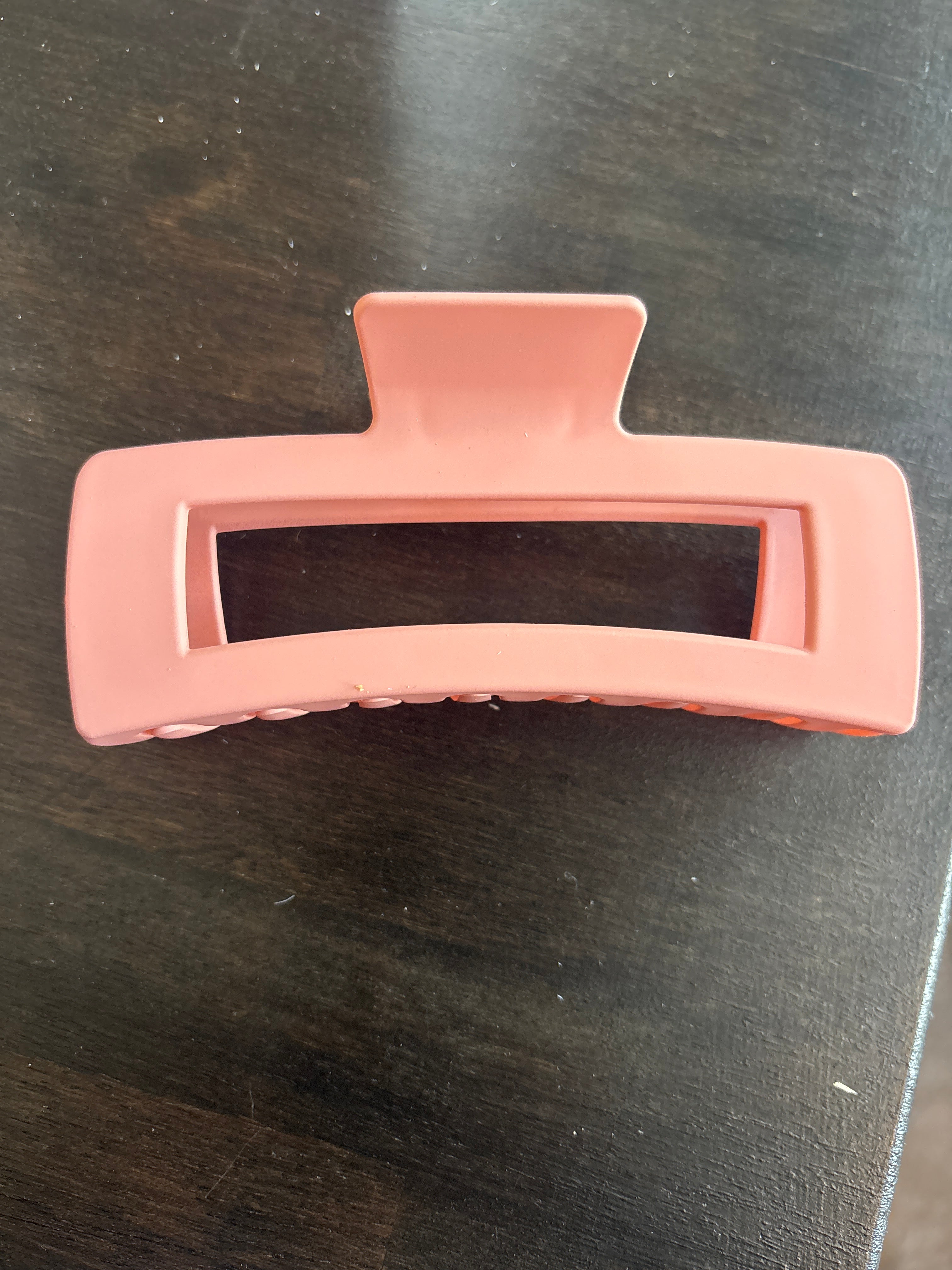 Matte Jumbo Cut Out Rectangle Hair Claw