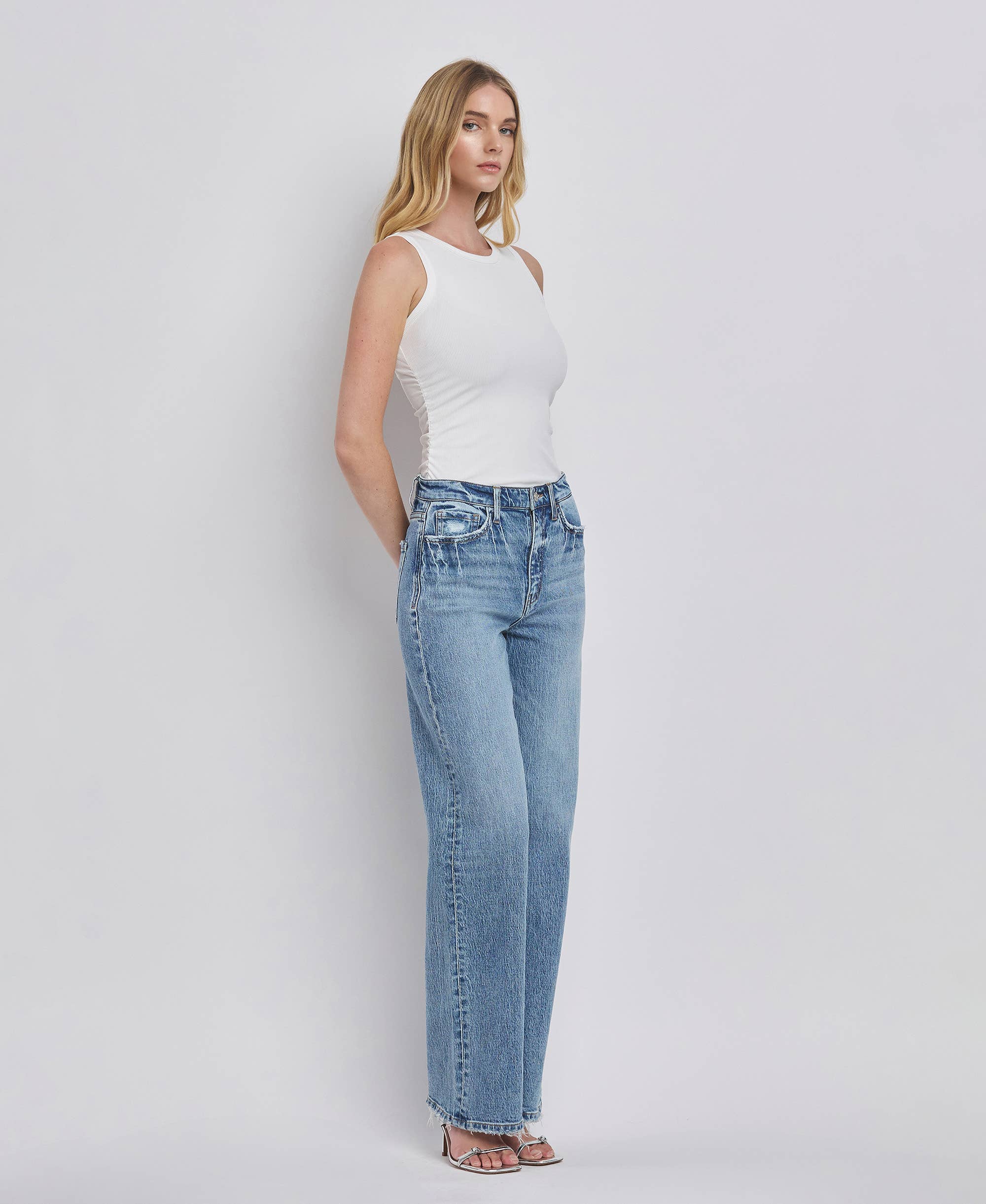 90'S SUPER HIGH RISE MEDIUM WASH WIDE JEANS