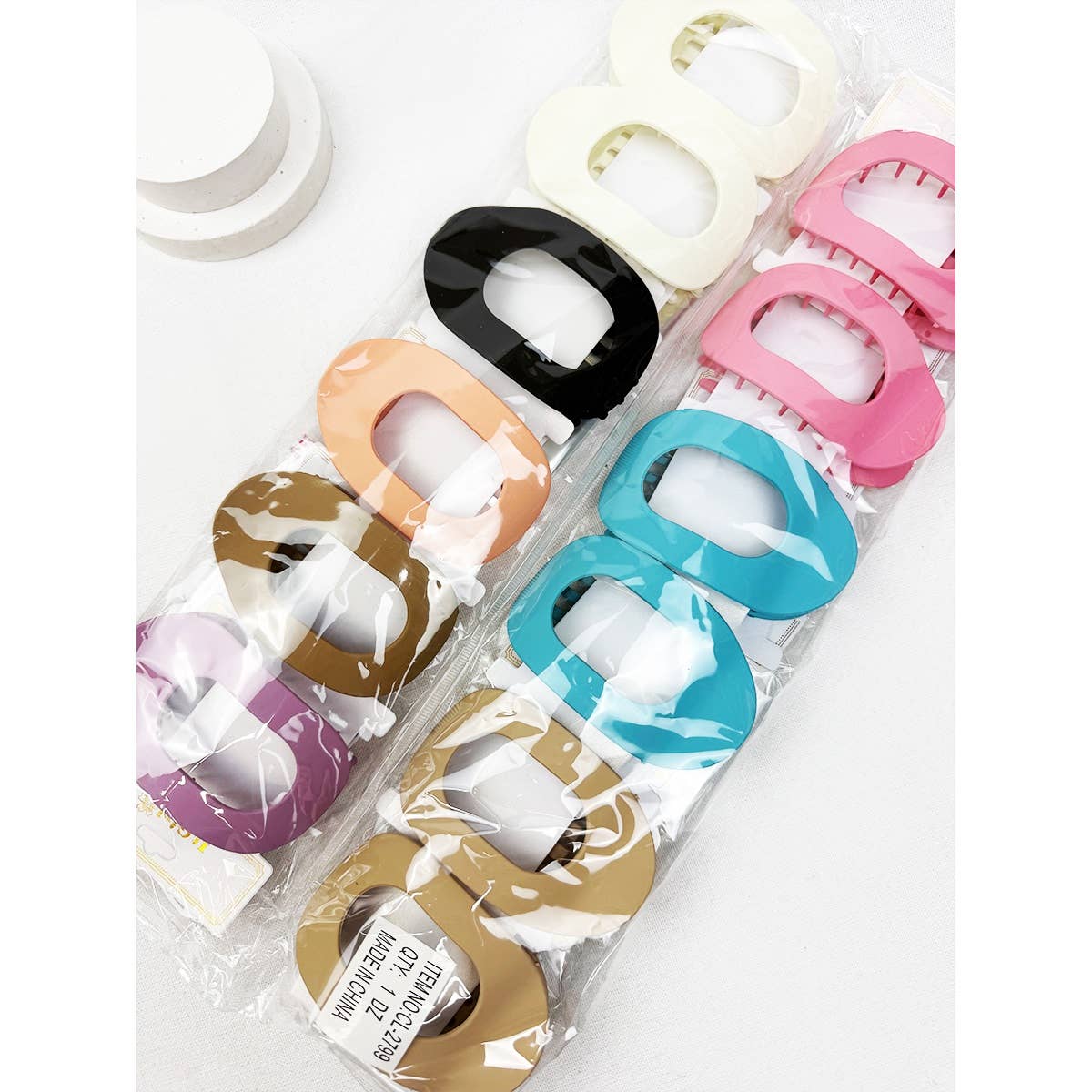 Matte Colors of Oval Shape Flat Hair Claw