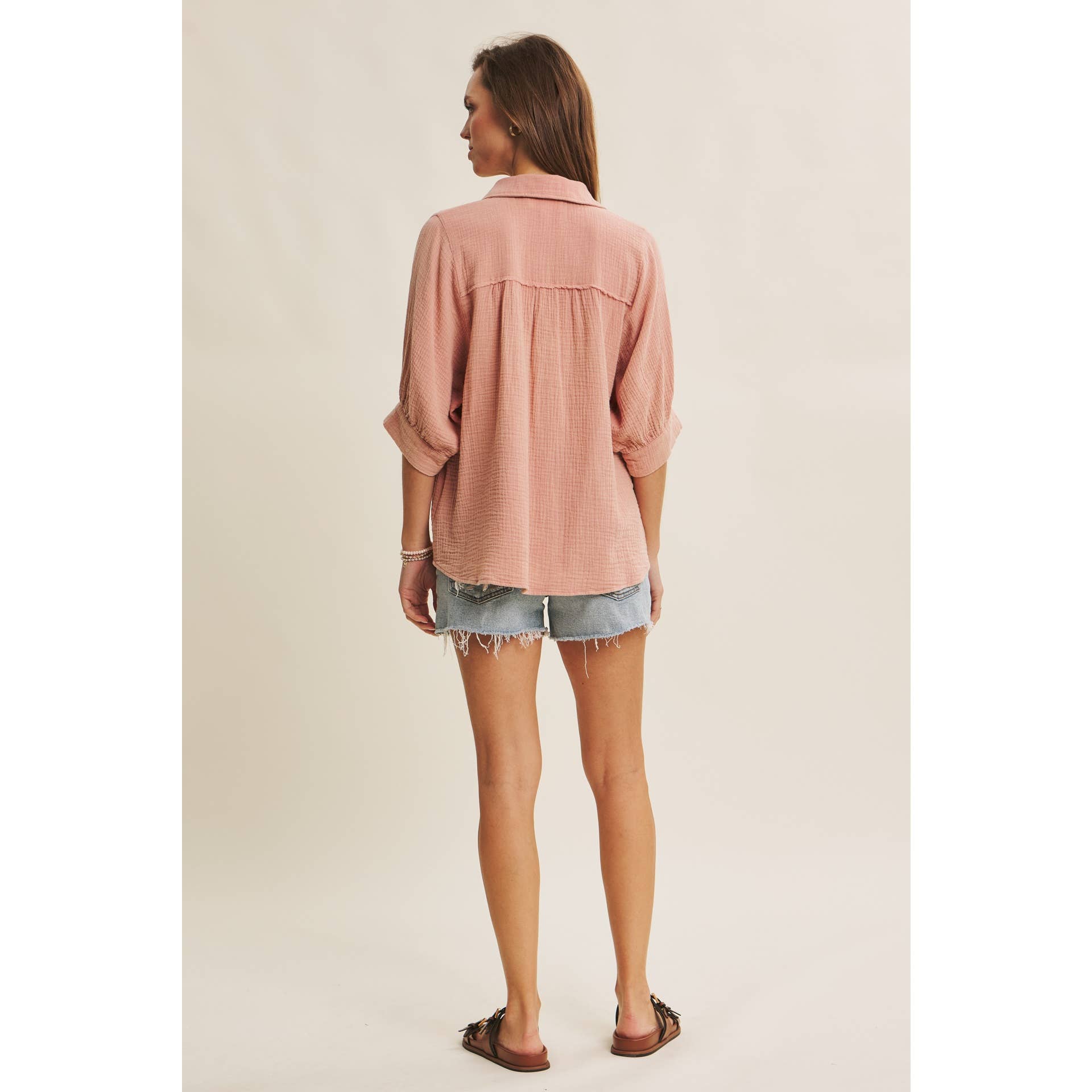BREATHABLE MINERAL-WASHED COTTON GAUZE BUTTON-DOWN SHIRT