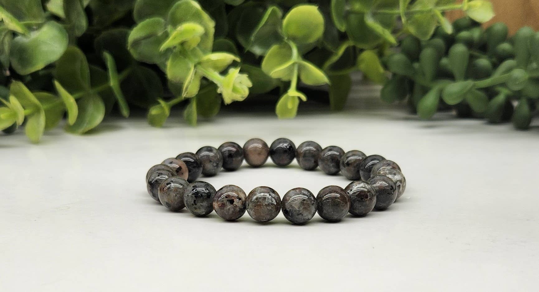 Yooperlite Stretchable Bracelet 8mm (UV Light-Fluorescence)