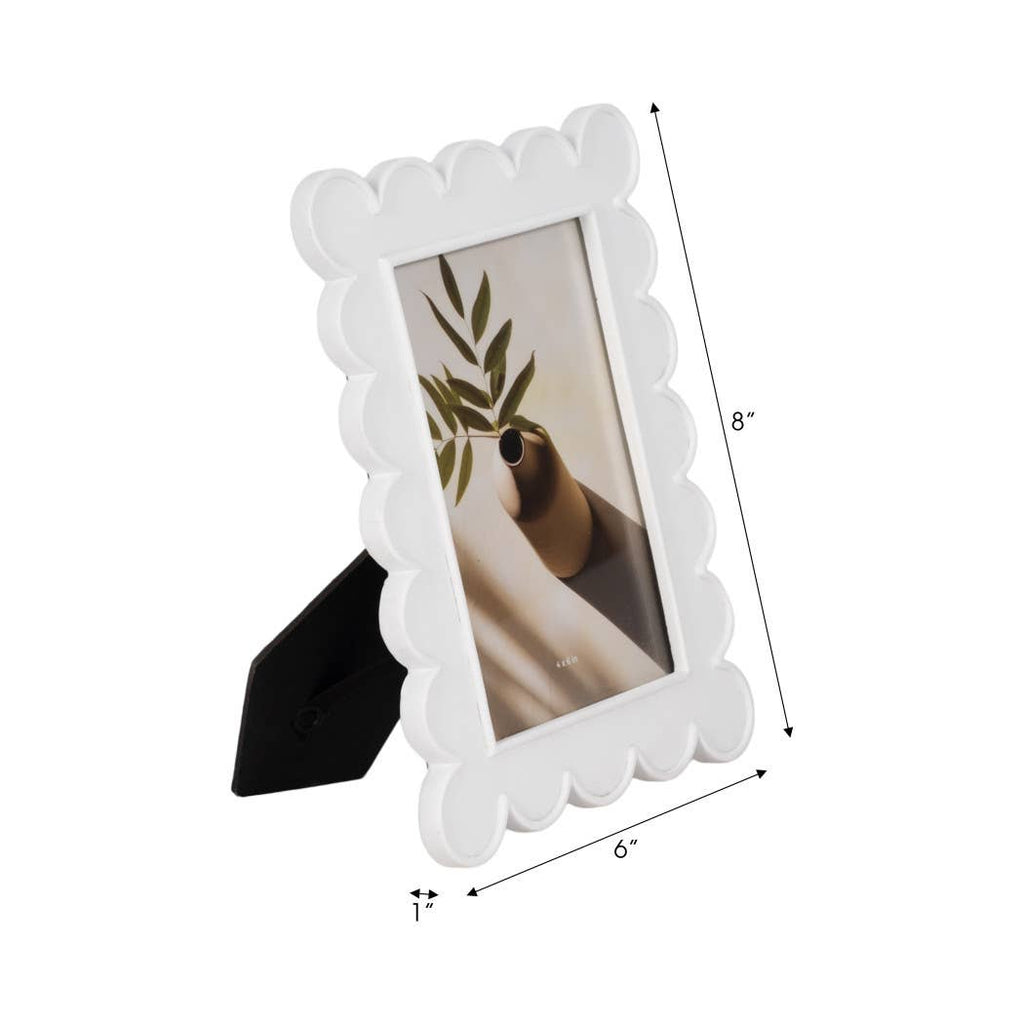 Photo Frame - Resin with Decorative Scalloped Edge