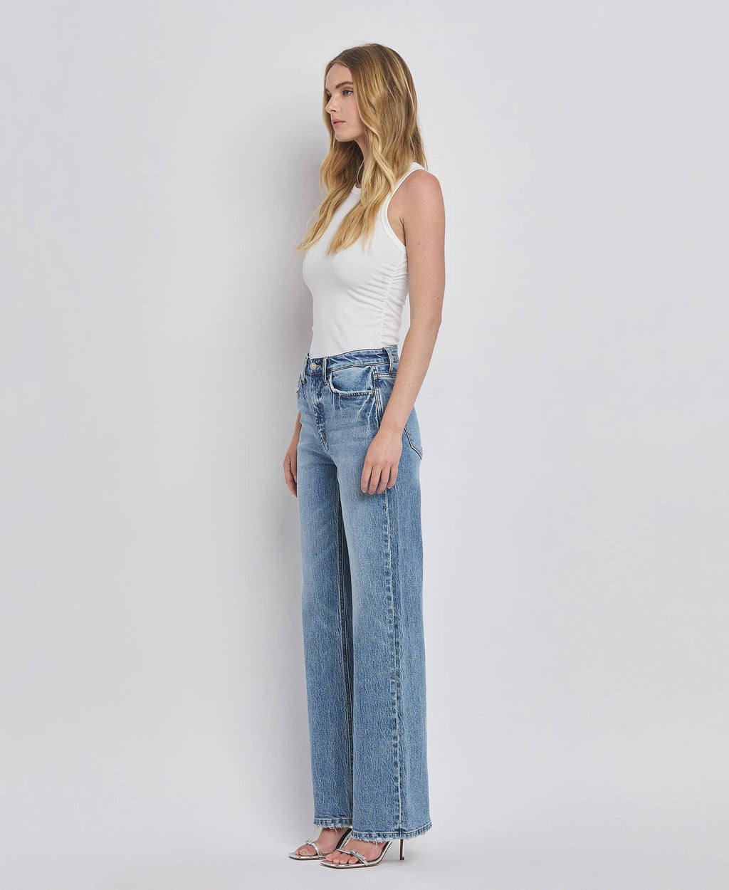 90'S SUPER HIGH RISE MEDIUM WASH WIDE JEANS