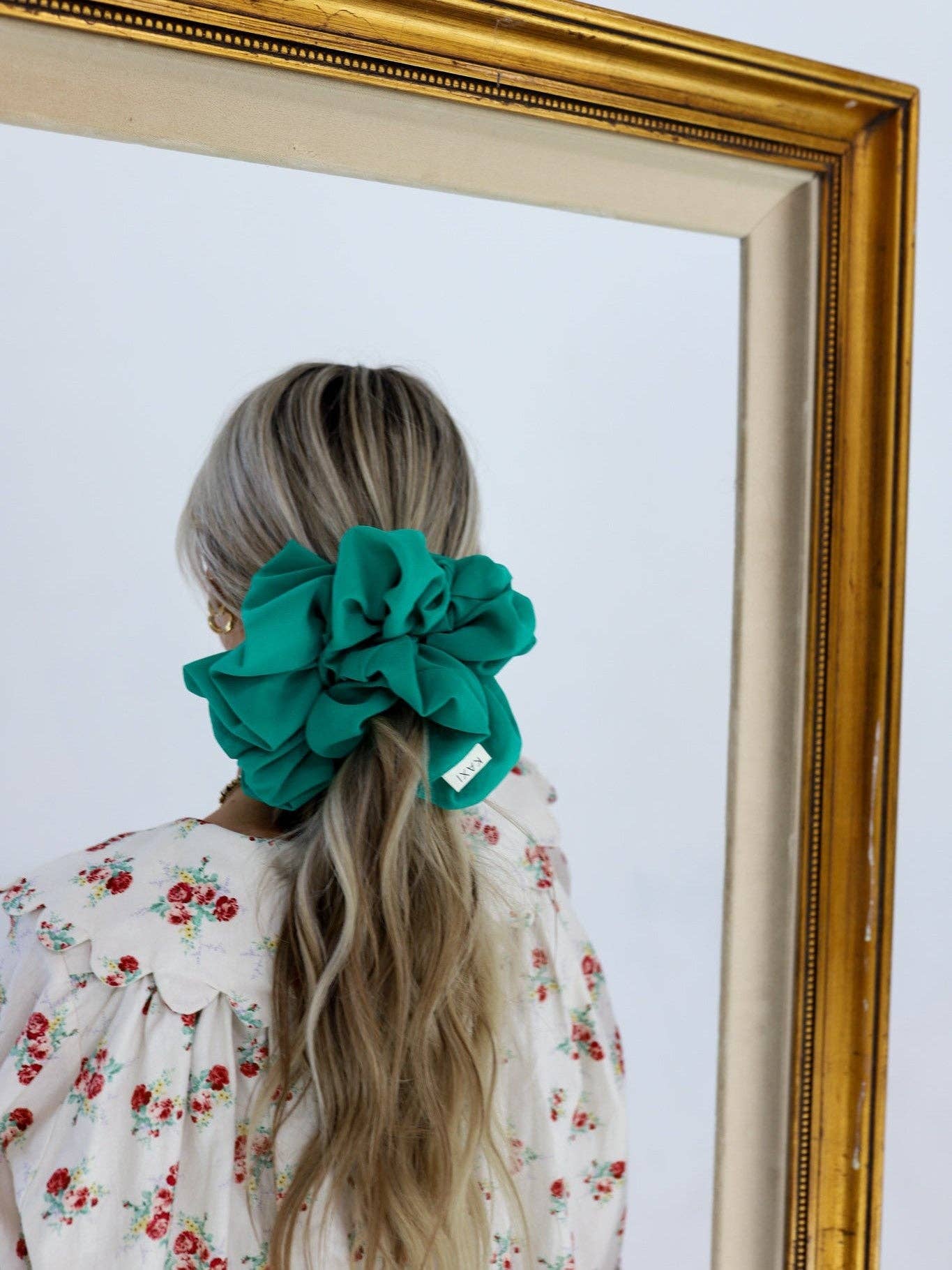 JUMBO SCRUNCHIE