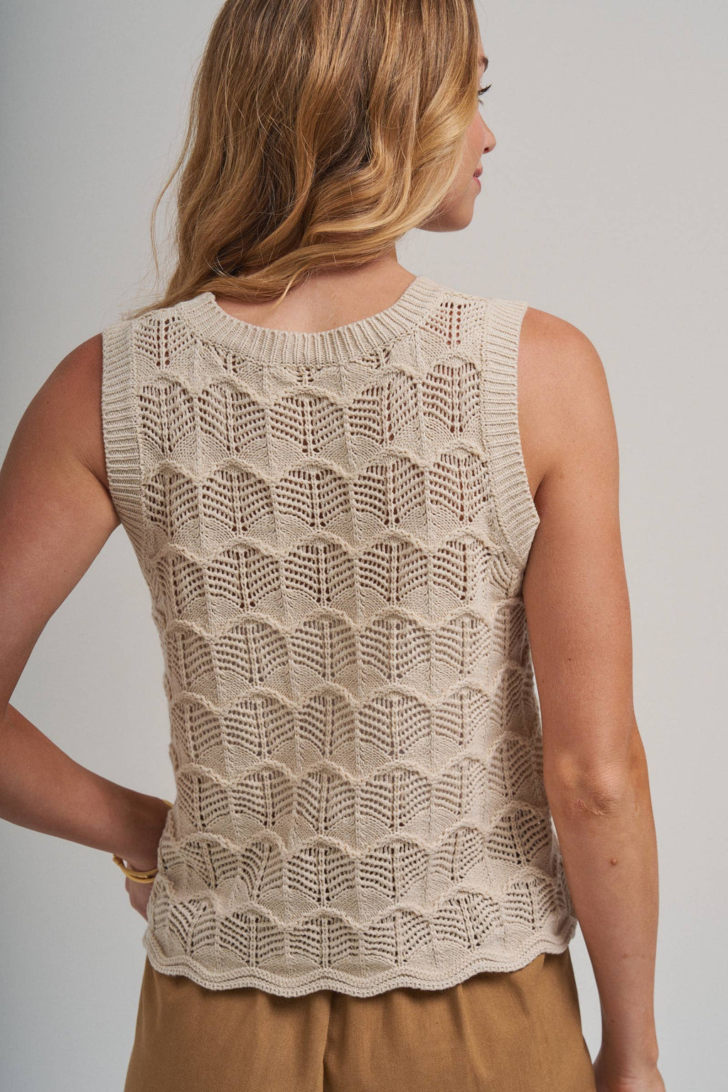 TEXTURED OPEN KNIT SLEEVELESS SWEATER TOP