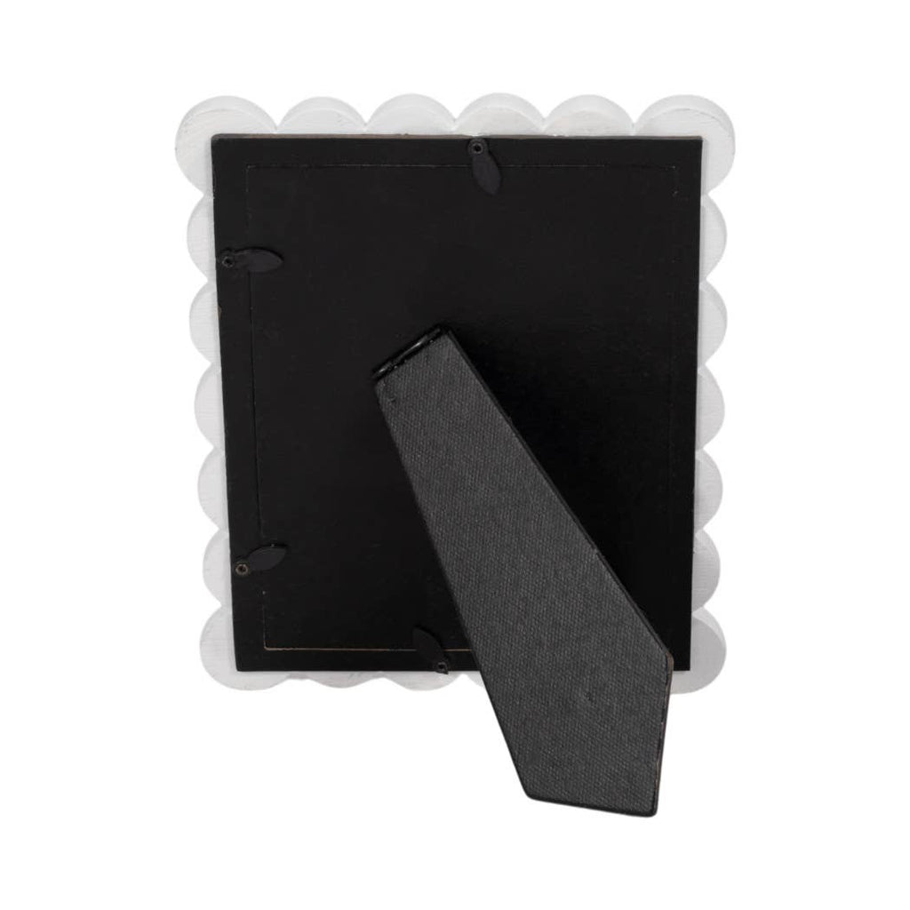 Photo Frame - Resin with Decorative Scalloped Edge