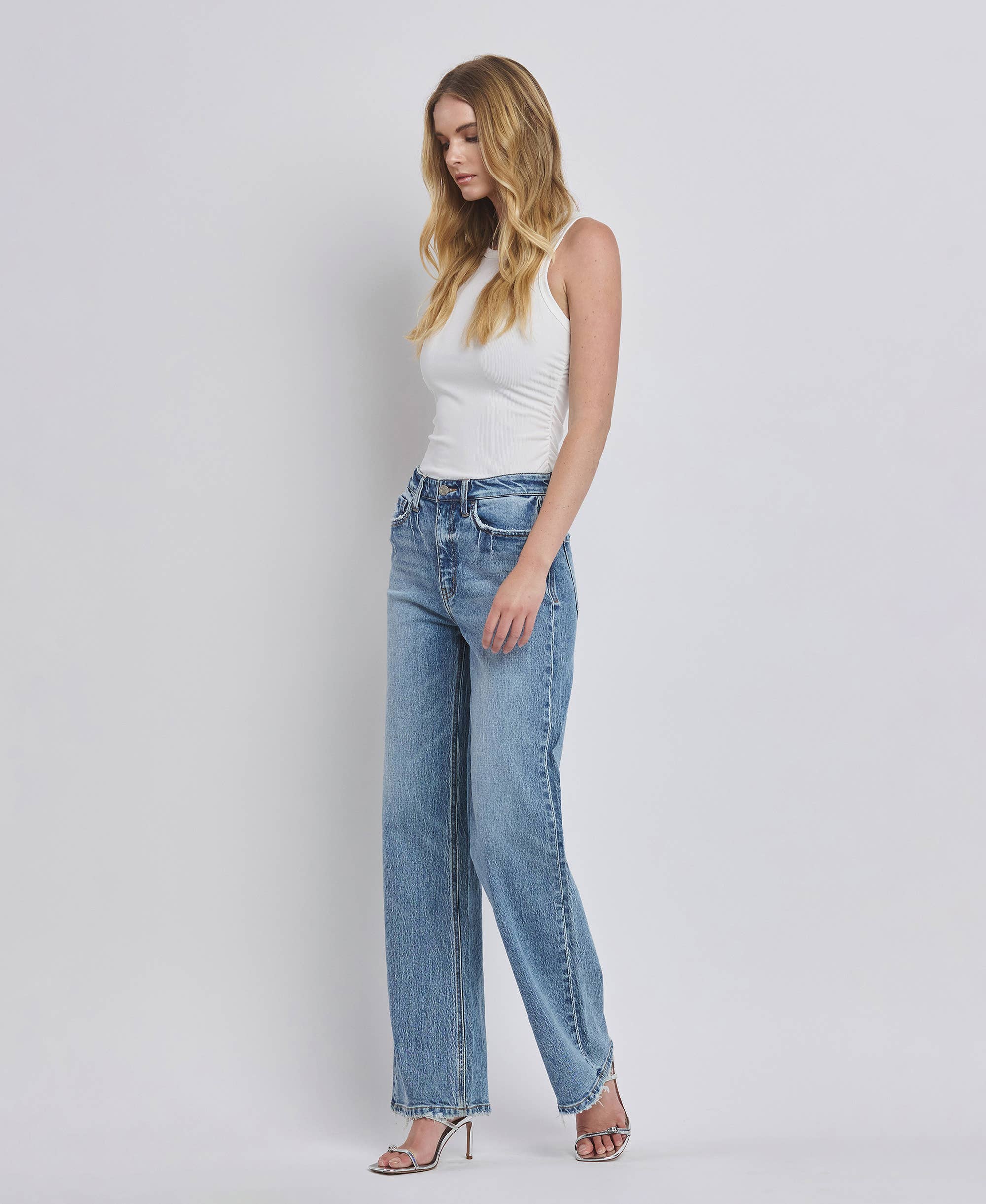 90'S SUPER HIGH RISE MEDIUM WASH WIDE JEANS