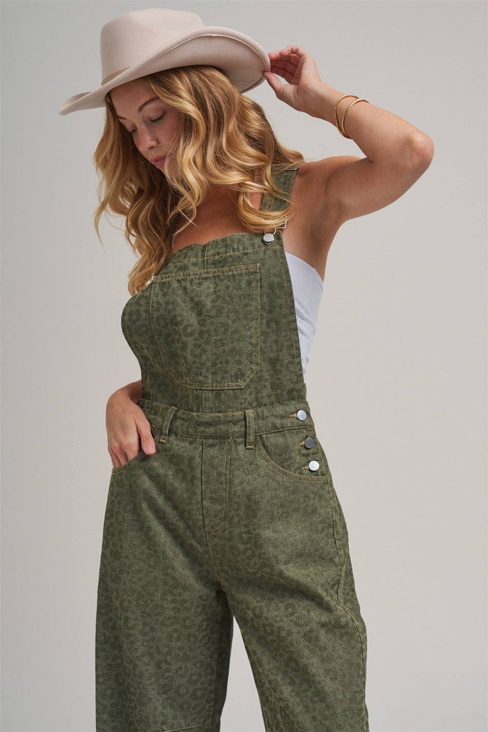 VINTAGE LEOPARD OVERALL JUMPSUIT WITH BARREL LEG