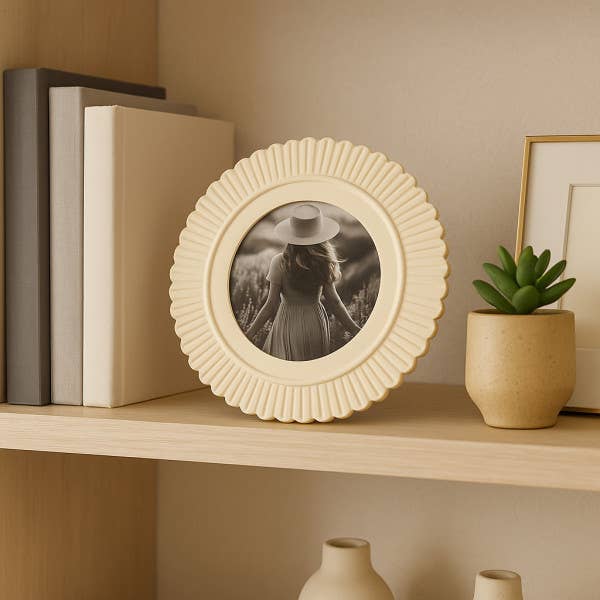 Photo Frame - Ivory Resin Round Solid Etched Petal, 4x4 in.