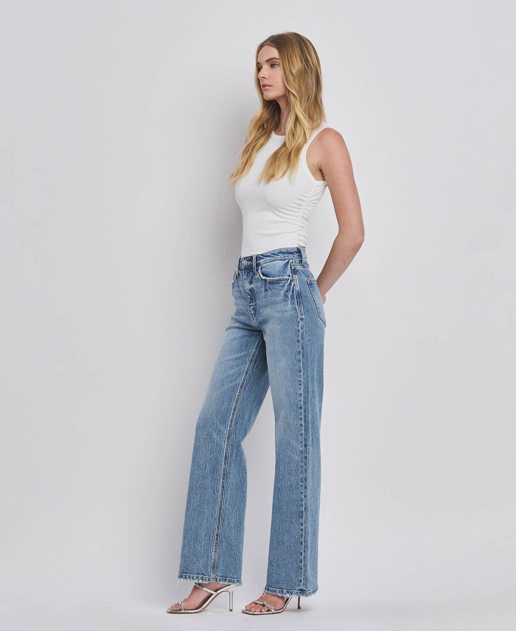 90'S SUPER HIGH RISE MEDIUM WASH WIDE JEANS