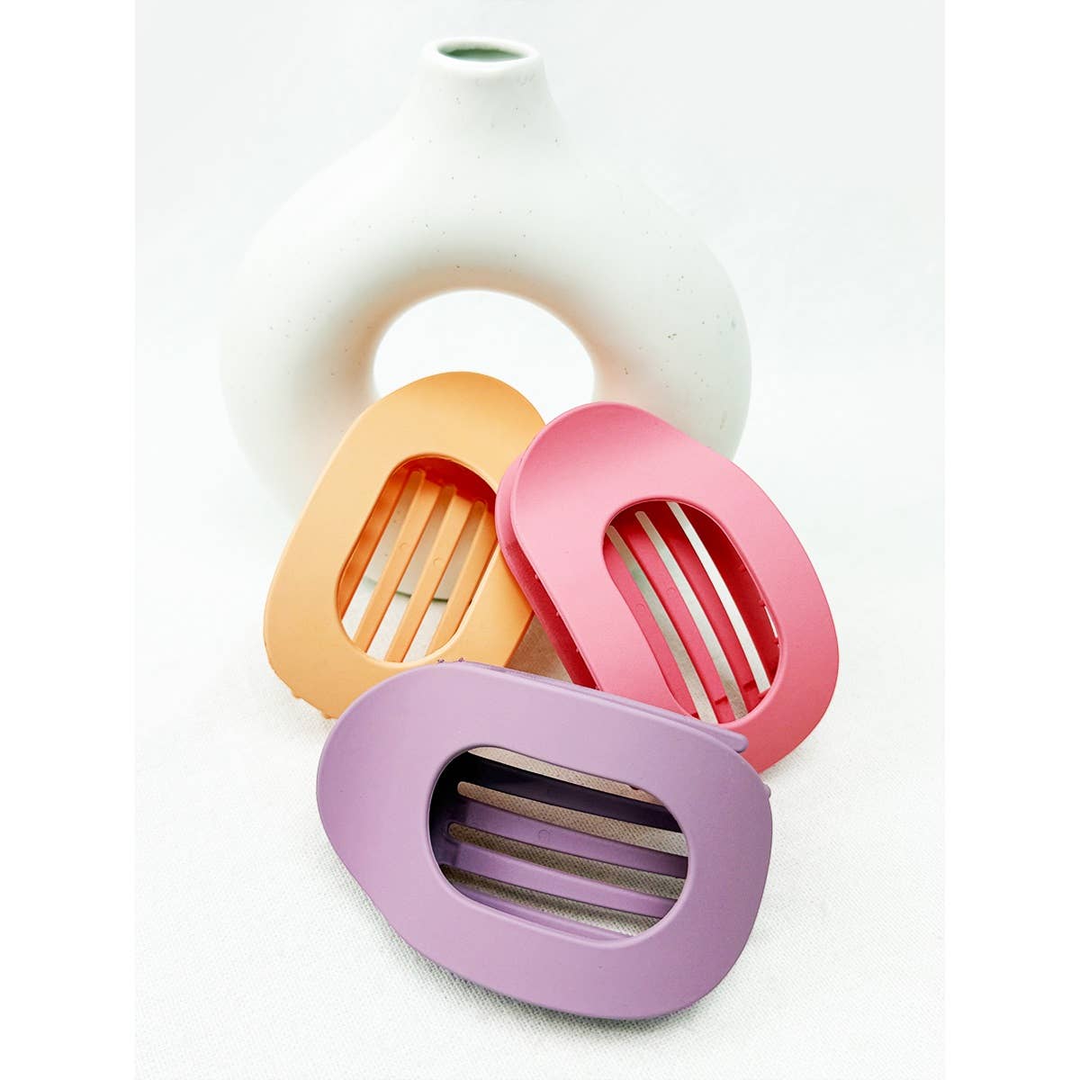 Matte Colors of Oval Shape Flat Hair Claw