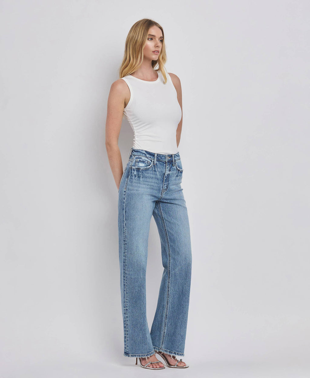 90'S SUPER HIGH RISE MEDIUM WASH WIDE JEANS